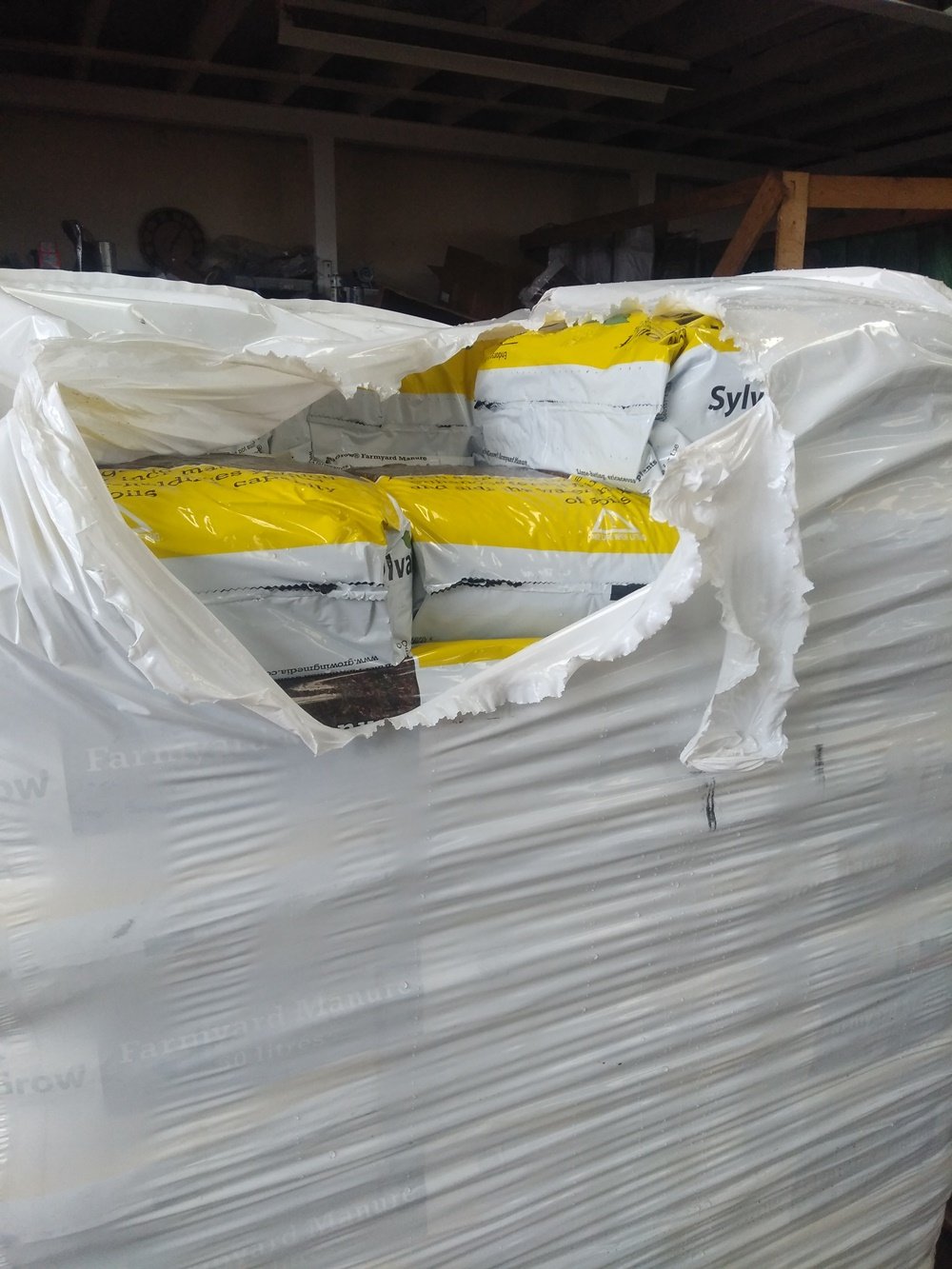 F&G Supplies 50 Litre sack of Melcourt Sylvagrow Farmyard RHS endorsed peat free soil improver - ideal for improving soil structure, fertility - Image 3