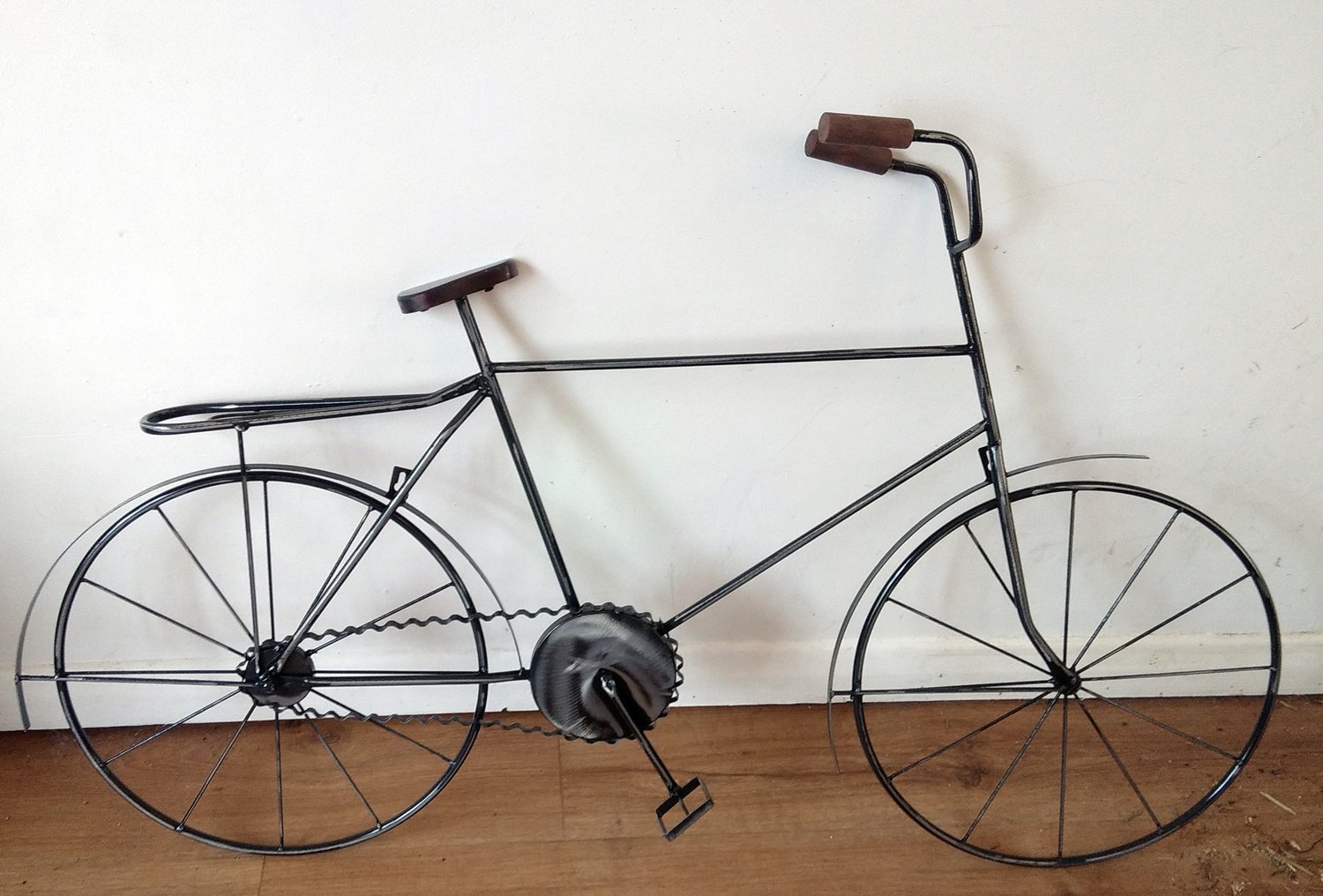 F&G Supplies 97cm wide metal gents retro bicycle metal wall or garden art - great statement piece! - Image 2