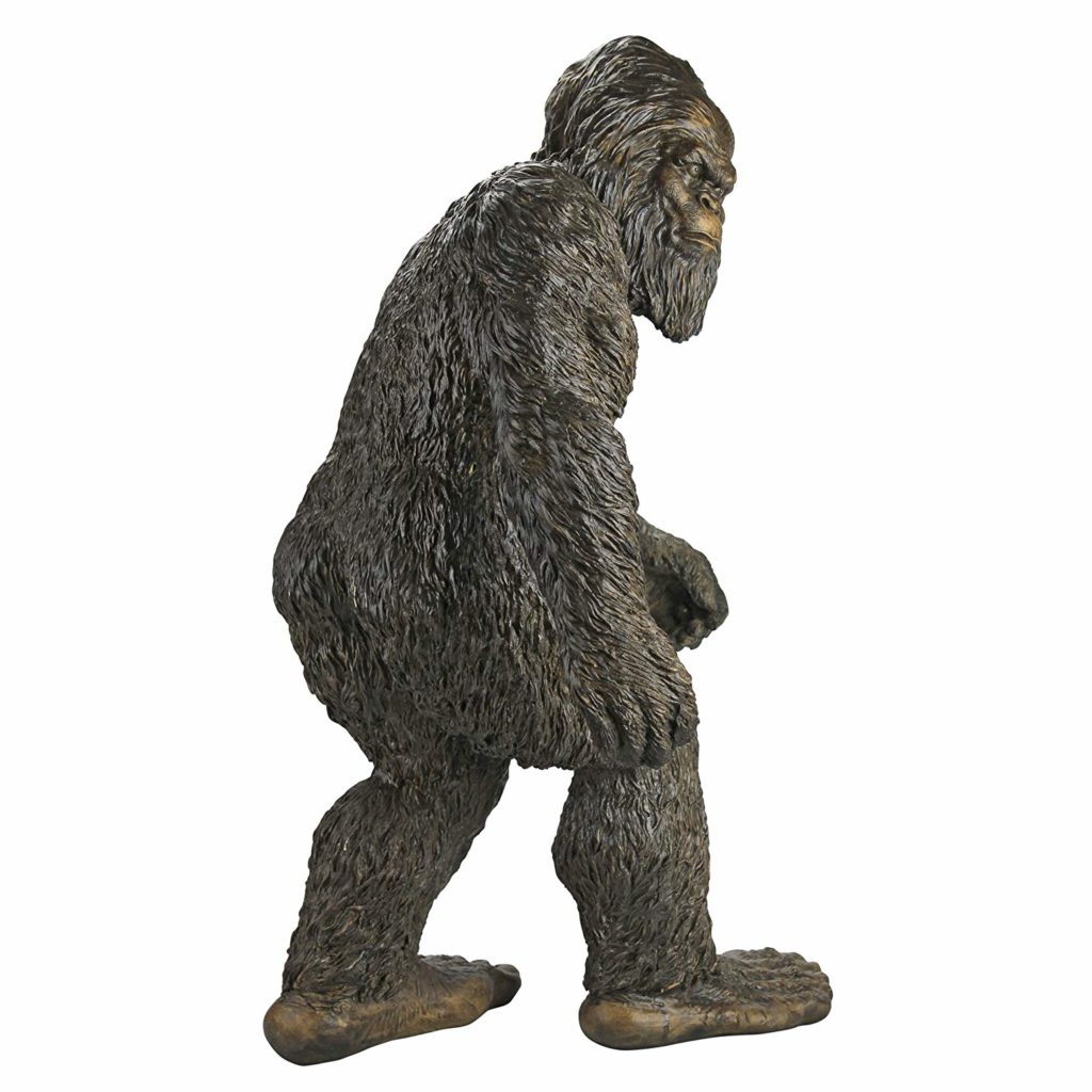 yeti bigfoot tree statue