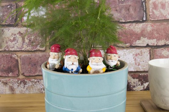 Gift Republic GR450112 Gnomes Plant Pot, Multi-Colour, 8.0 cm*14.0 cm*3.5 cm - Image 2