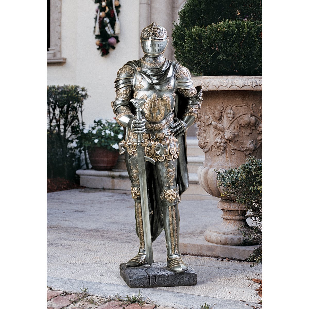 Design Toscano CL4256 The King's Guard Medieval Decor Half Scale Knight Armor Gothic Statue, 99 cm, Polyresin, Two Tone Metallic, Gold,silver - Image 3