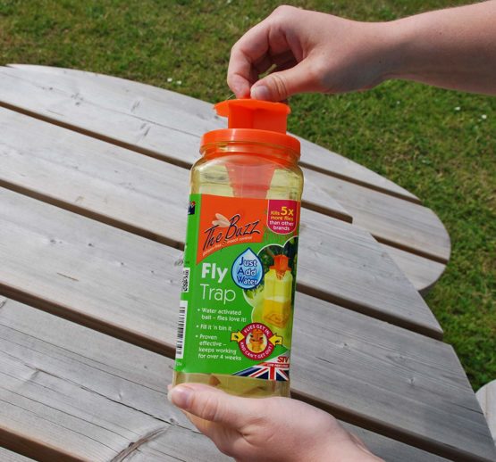 The Buzz STV334 JAW Fly Trap (Super Effective Disposable Insect Trap for Outdoor, Garden Use), Yellow, 20.0 cm*7.5 cm*7.5 cm - Image 2