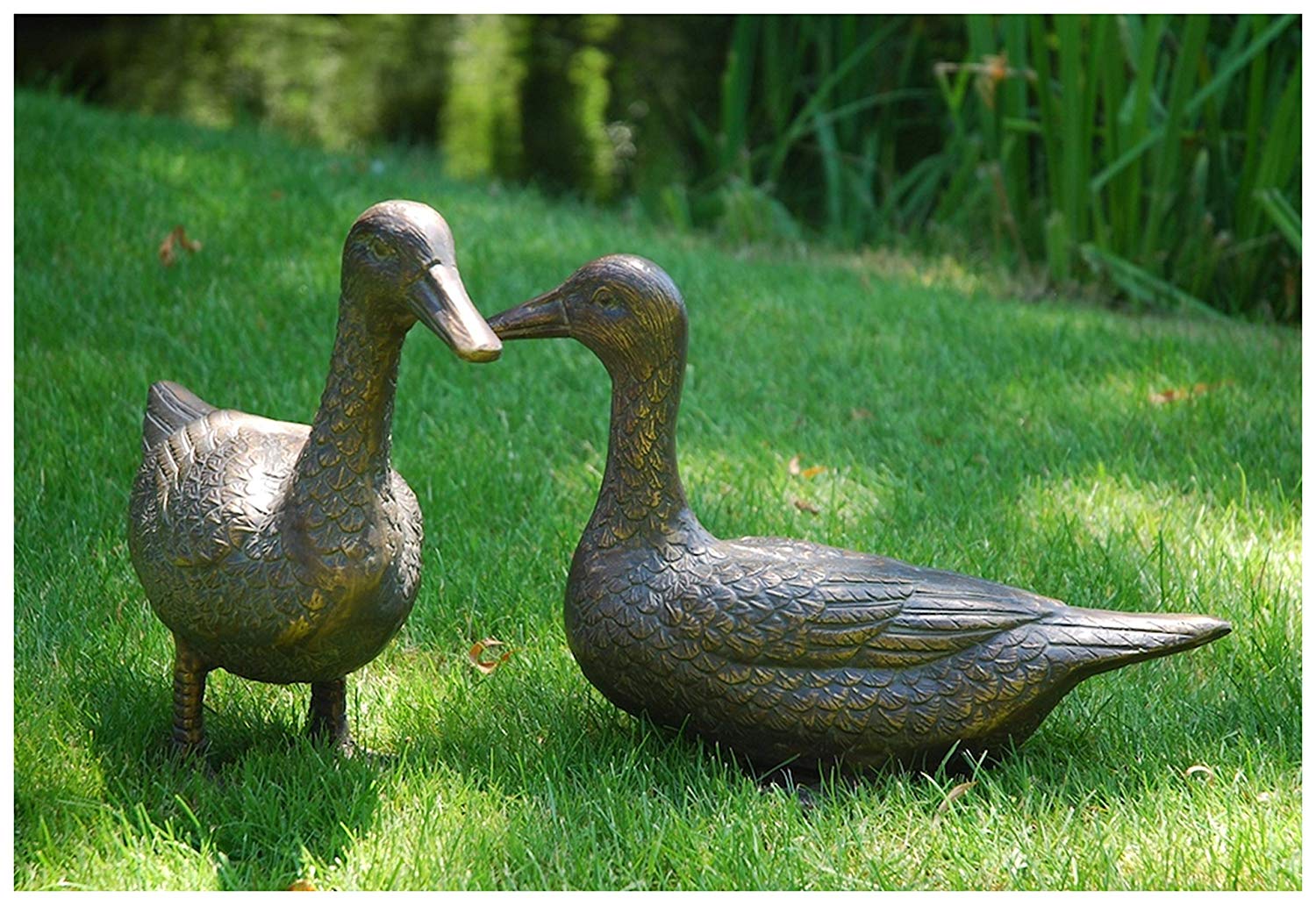 F&G Supplies Lovely Pair of Ducks hand cast from aluminium with an antique bronze hand finish garden sculpture ornament