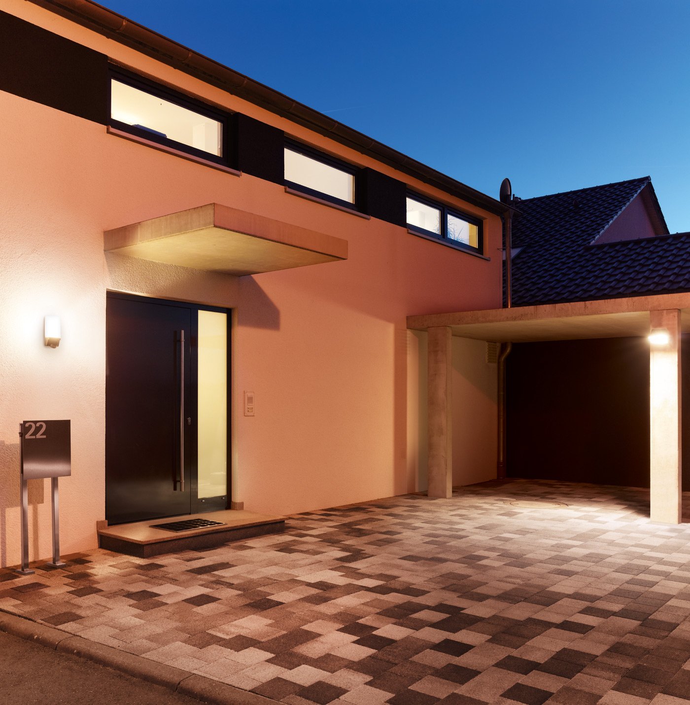 Steinel House Number Light L 1 S Black E27 - max. 60 Watts Outdoor Wall Light with 180° Motion Sensor 10 m Range - Image 3