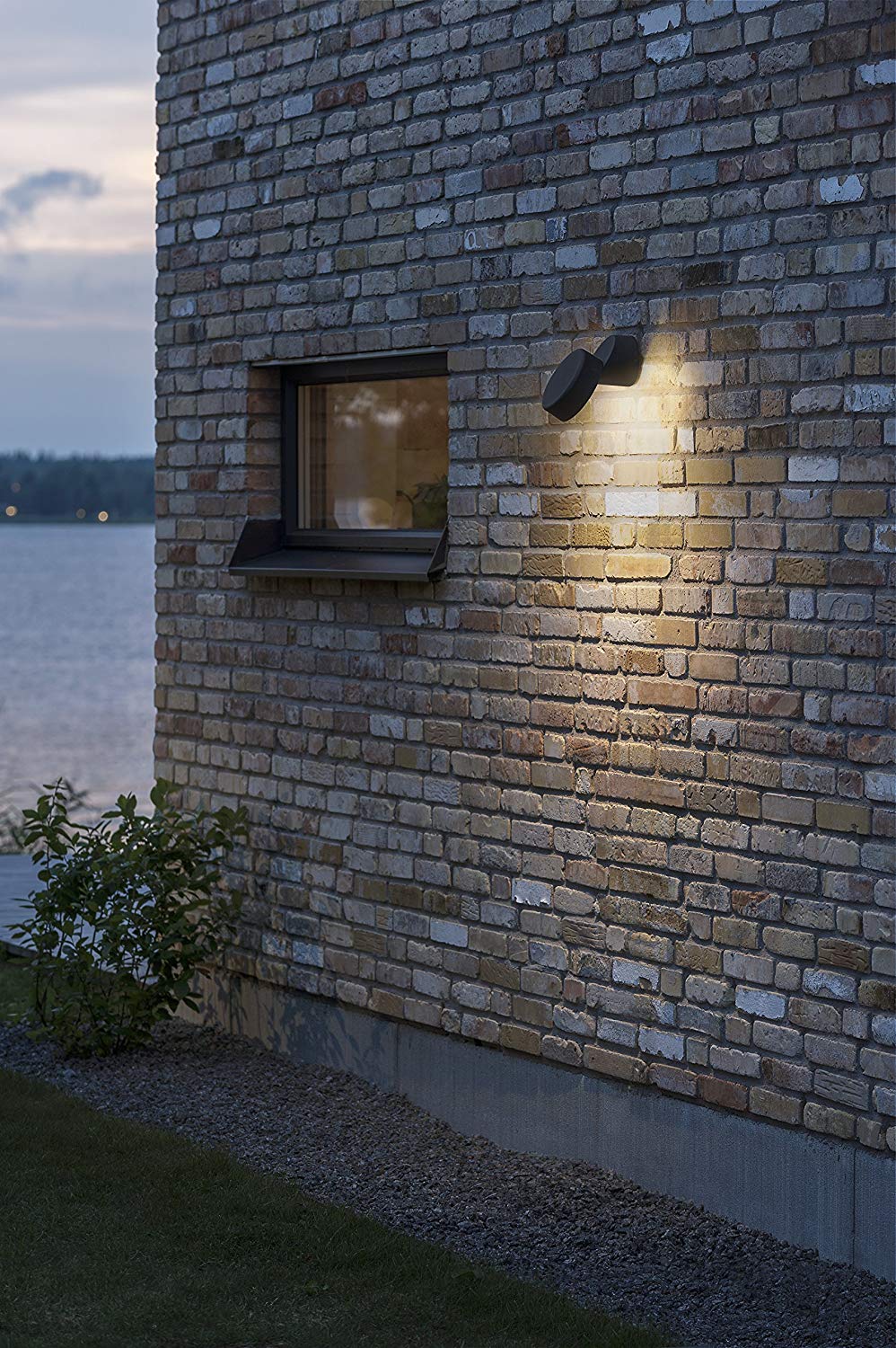 Konstsmide Outdoor Wall Lights/Vicenza Down Modern Outdoor Wall Lantern/High Power 1 x 4 W LED Wall Lamp/Clear Acrylic Lens/Aluminium/IP44/Outside Light Black - Image 3