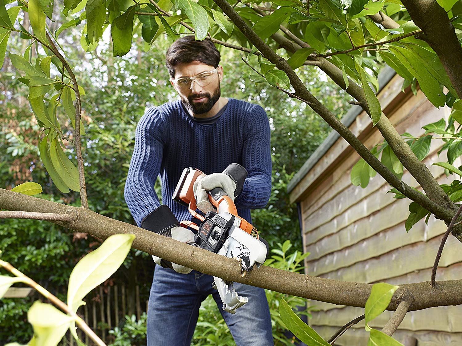 BLACK+DECKER GKC1000LB-XJ 18V Cordless Alligator Lopper Chainsaw - Bare Unit (Battery not Included) - Image 3