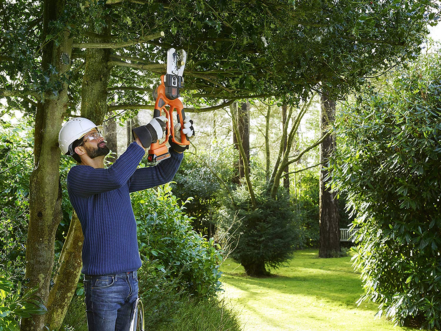 BLACK+DECKER GKC1000LB-XJ 18V Cordless Alligator Lopper Chainsaw - Bare Unit (Battery not Included) - Image 4