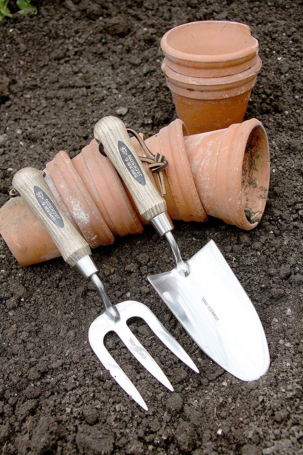 Spear & Jackson 5030TR Traditional Stainless Steel 5 ½" Handle Trowel - Image 3
