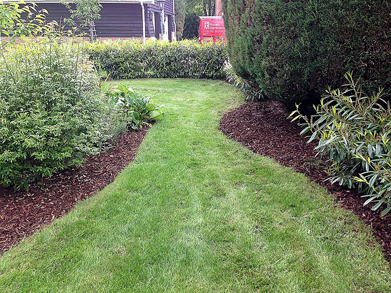 Melcourt 60 Litre Bag of Melcourts Spruce Ornamanetal Bark Mulch - New Bag Size! - Image 3