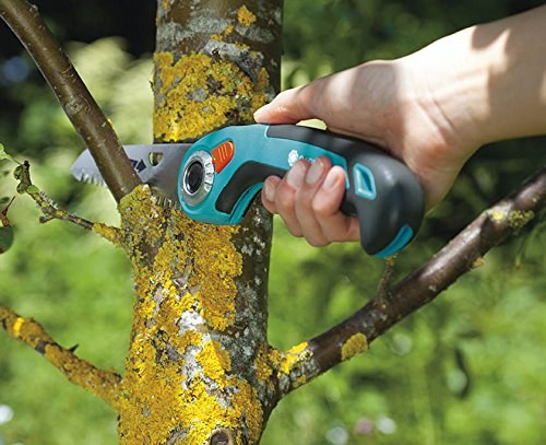 Gardena Gardeners Folding Saw 135 P: Convenient Tension Saw of Quality Spring Steel, Great Sawing Performance, Precise Cut - Image 3