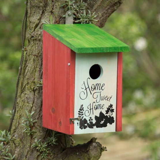 Relaxdays Nesting Box, Small Birds, Tweet Home Print, Wooden, Hanging, Decor, HxWxD: 21.5 x 12 x 15.2 cm, Red-Green, 15.2x12x21.5 cm - Image 2