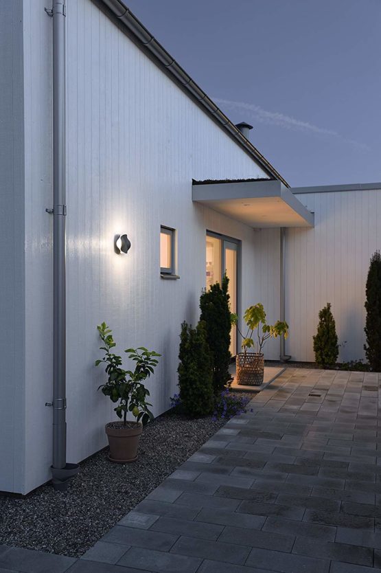 Konstsmide Anthracite Matera One Up Down Modern Outdoor Lantern/High Power 4 W Wall Lamp/Frosted Opal Acrylic Lens/Aluminium/IP54/Outside Light - Image 3
