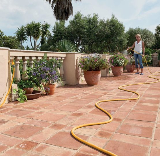 HOZELOCK 40m Superhoze Hosepipe, Yellow & Grey - Image 2