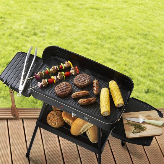 Tower T14028 Electric Indoor and Outdoor Party BBQ Grill with Easy Clean Non- Stick Coated Aluminum Grill Plate, Adjustable Thermostat Control, Windshield and Stand, 2200 W, Black - Image 2