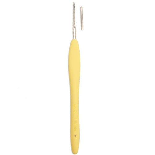 Clover Amour Crochet Hook: 1.50mm, Yellow, 1.5 - Image 4