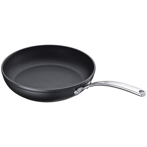 Titan non-stick pancake pan