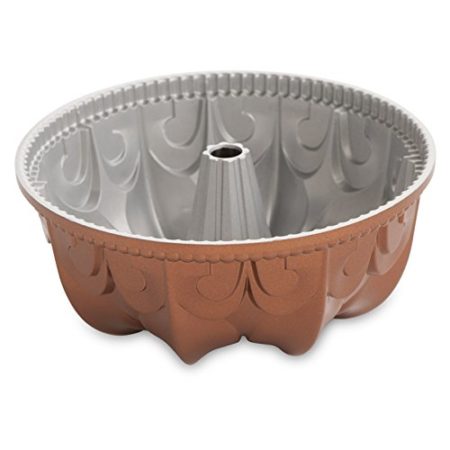 Nordic Ware Fleur De Lis Bundt Pan, Original Cast Aluminium Bundt Tin, Bundt Cake Tin with Majestic Pattern, Cake Mould Made in the USA, Colour: Toffee - Image 2