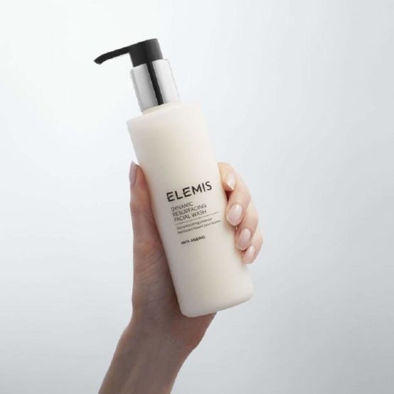 Elemis Dynamic Resurfacing Facial Wash, Face Cleanser to Purify, Renew and Revitalise, Enzyme Gel Facial Cleanser with Tri-Enzyme Technology, Foaming Facial Wash to Exfoliate and Cleanse, 200 ml - Image 4