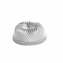 Nordic Ware Bavaria Bundt Pan, The Original Cast Aluminium Bundt Tin, Official Bundt Cake Tin with Geometric Pattern, High-Quality Cake Mould Made in the USA, Colour: Graphite