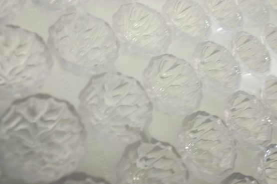 Paderno World Cuisine Martellato Polycarbonate Chocolate Mold, Center Swirl - Image 3