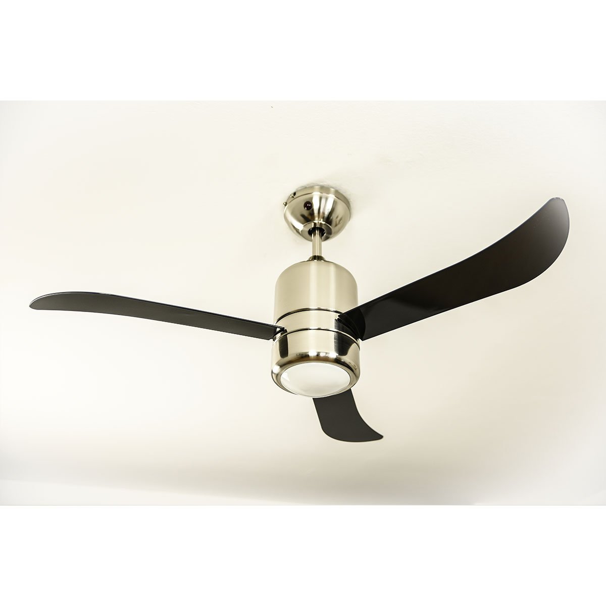 AireRyder Ceiling Fan Loft Nickel - Black with Light Fitting and Remote Control 44” 112cm, 112 cm - Image 2