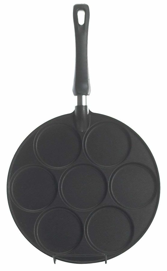 Nordic Ware Scandinavian Silver Dollar Pancake Pan, Cast-Aluminium Pancake Frying Pan, Pancake Pan for 7 Pancakes, Mini Pancake Maker - Black - Image 2