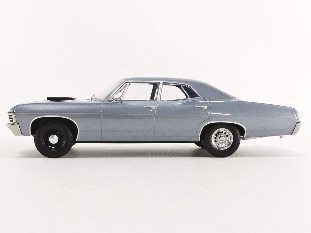 Greenlight Collectible Miniature Car 19047, Black - Image 3