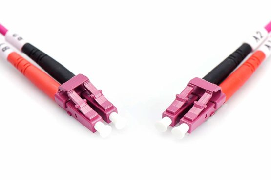 DIGITUS FO patch cable OM4-2 m LC to LC fiber optic cable - LSZH - Duplex Multimode 50/125µ - 10 GBit/s - Purple - Image 4