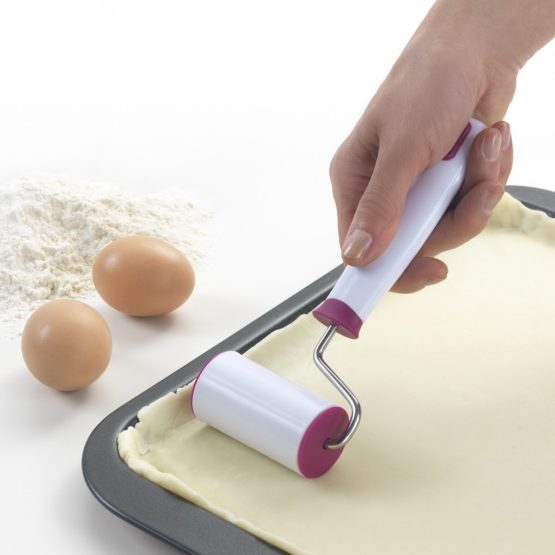 Metaltex 25.25.88 19 cm Single Handle Rolling Pin, White, Stainless Steel, Brown - Image 2