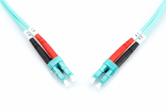 DIGITUS FO patch cable OM3-7 m LC to LC fiber optic cable - LSZH - Duplex Multimode 50/125µ - 10 GBit/s - Turquoise - Image 4