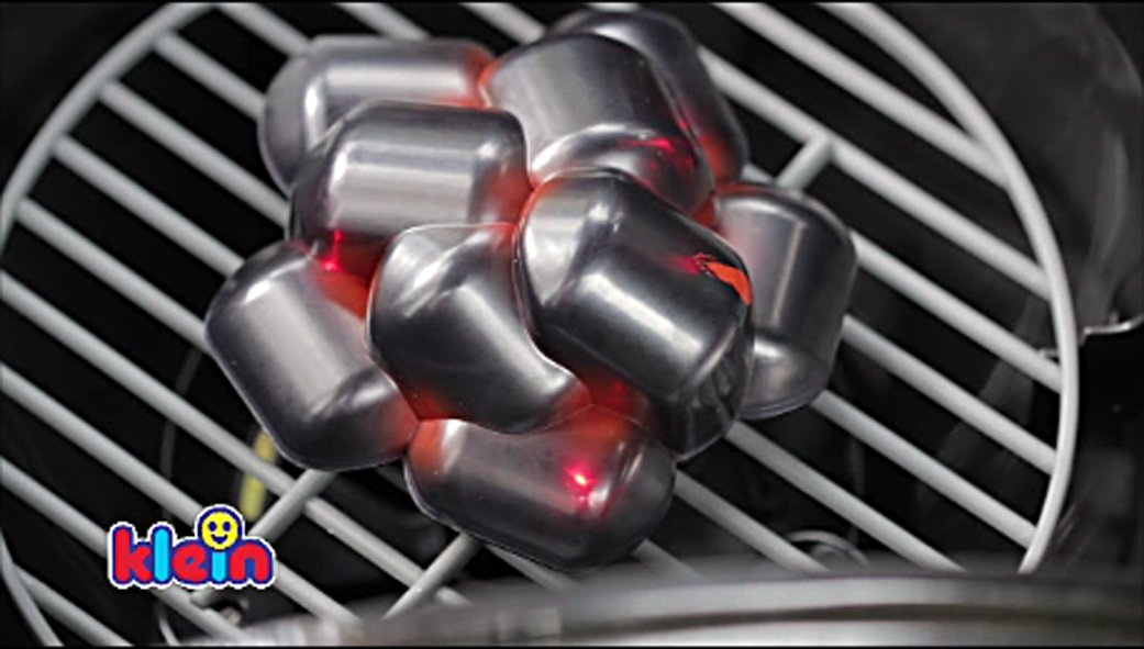 Theo Klein 9401 Weber Premium Kettle Barbecue with Light & Sound I Incl. accessories I Magnetic lighter to activate the charcoal I For children aged 3 years and up - Image 4