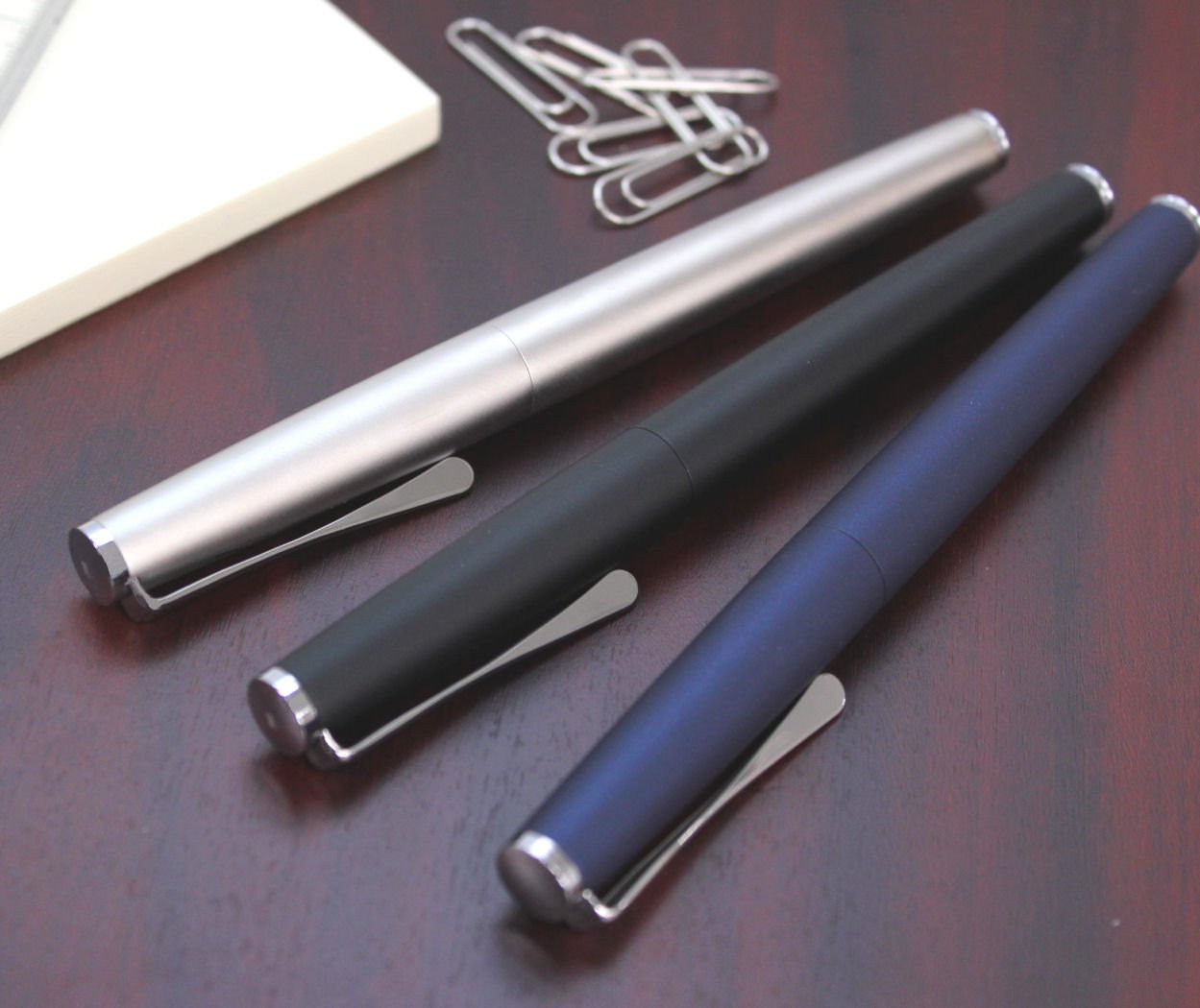 Lamy studio black, rollerball pen in elegant metal barrel - Image 3