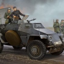 Hobbyboss 1:35 Scale German SdKfz221 Leichter Panzerspahwagen 3rd Series Model Kit (Grey)