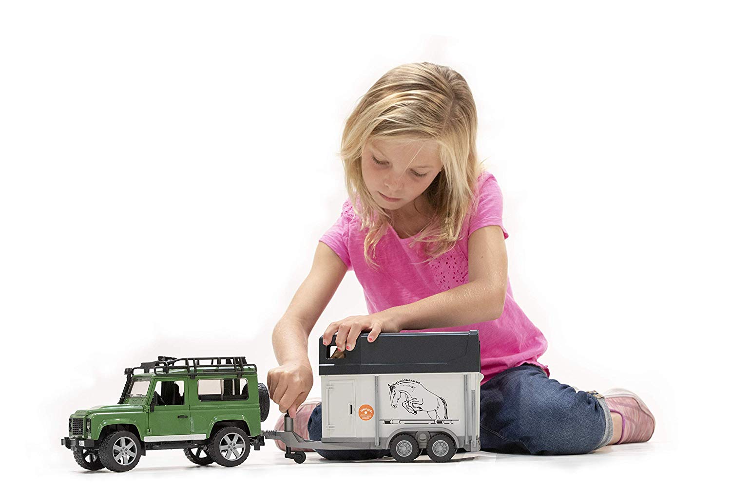 Bruder Landrover Defender Met Paardentrailer En Paard, 67 cm, Green - Image 3