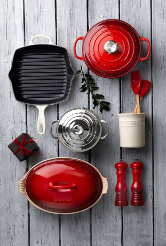 Le Creuset Small Silicone Spatula With Wooden Handle and Removable Silicone Head, Cerise - Image 2