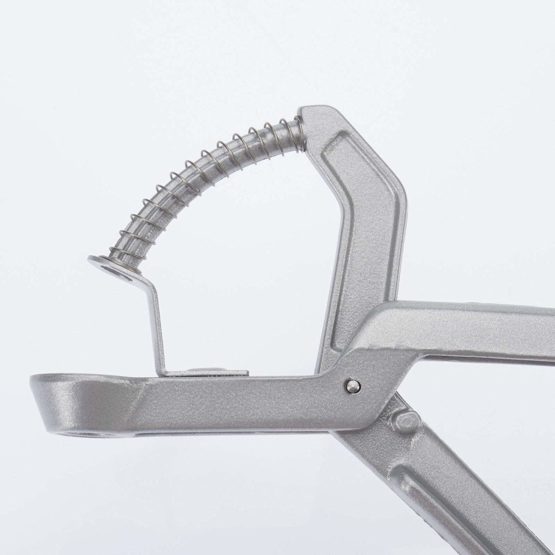 Westmark Olive Pitter, Practical Hand Tool With Spring, Length: 16.7 cm, Coated Aluminium, Olivus, 40402270 - Image 3