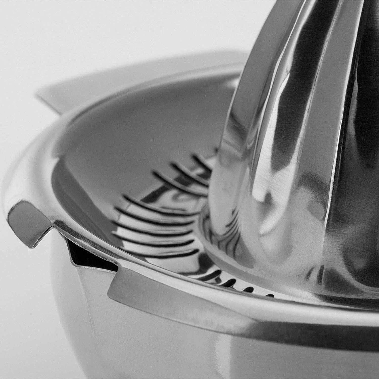 Westmark Citrus Juicer with Container, Diameter: 13.8 cm, Capacity: 350 ml, Stainless Steel, Silver, 30942260 - Image 4