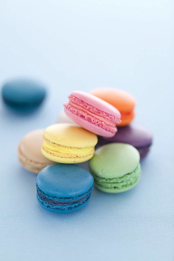 KitchenCraft Macaron Baking Mat with Recipe, 28 Mould Silicone Sheet, 36 x 23cm - Image 4