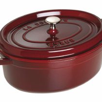 Staub Cast Iron Roaster/Cocotte, Oval 31 cm, 5.5 L, Grenadine, Grenadine Red, diameter 31 cm
