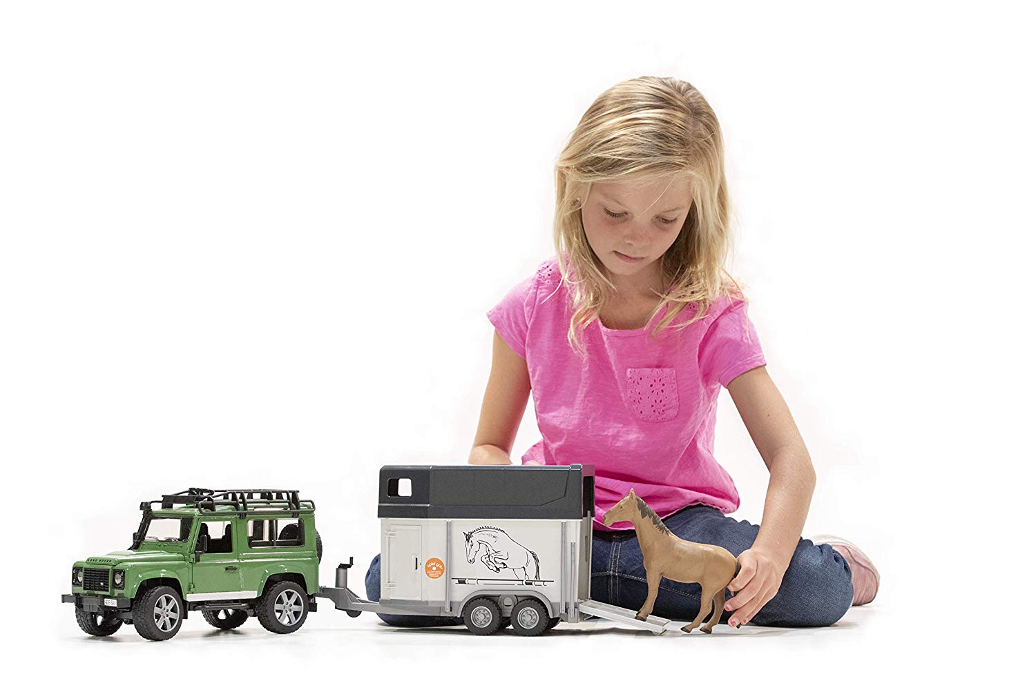 Bruder Landrover Defender Met Paardentrailer En Paard, 67 cm, Green - Image 2