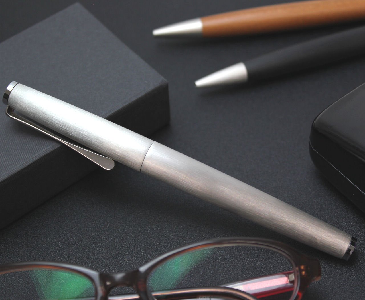 Lamy studio brushed, rollerball pen in elegant metal barrel - Image 2