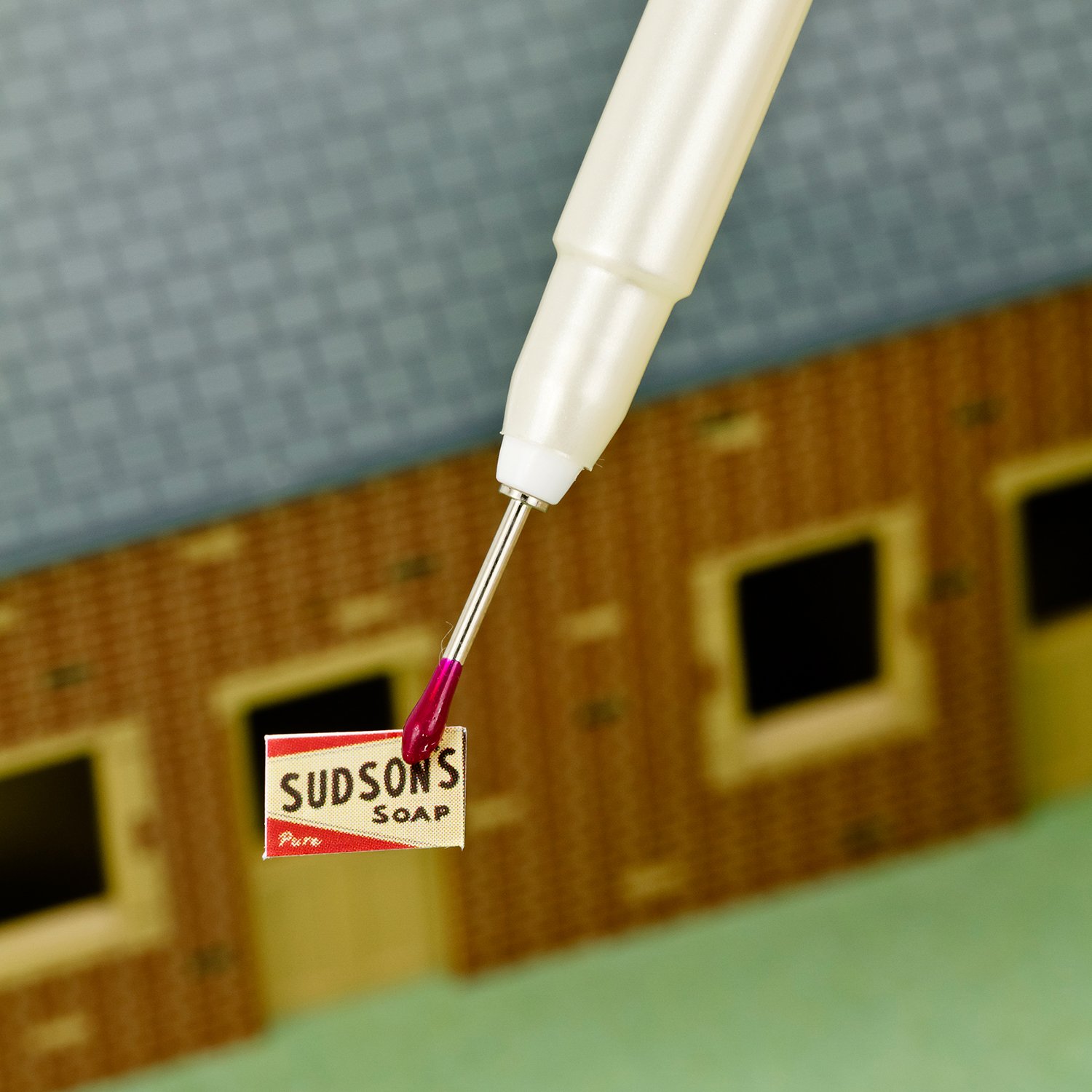 Modelcraft PTW1131 Small Pick and Place Tool, Red - Image 2