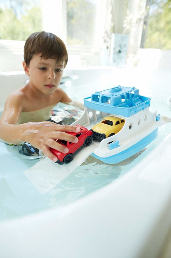 Green Toys Ferry Boat with Mini Cars Bathtub Toy, Blue/White - Image 3