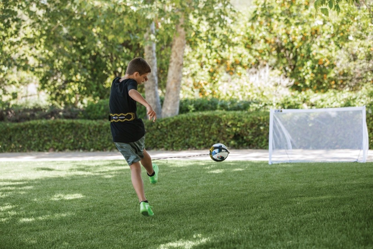 SKLZ Star-Kick Soccer Trainer, Maximise Touches and Improve Skills, Adjustable Neoprene Glove, Durable Cord Up to 5.5m - Image 3