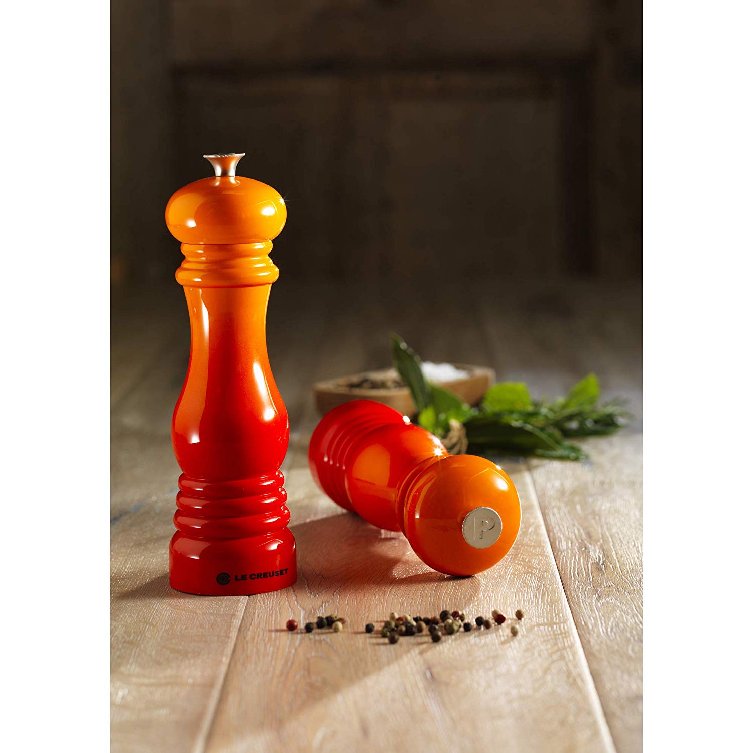 Le Creuset Classic Adjustable Salt Mill Grinder, Chip-Resistant ABS Plastic, Anti-Corrosion, 40g, Volcanic, 96002000090000 - Image 2