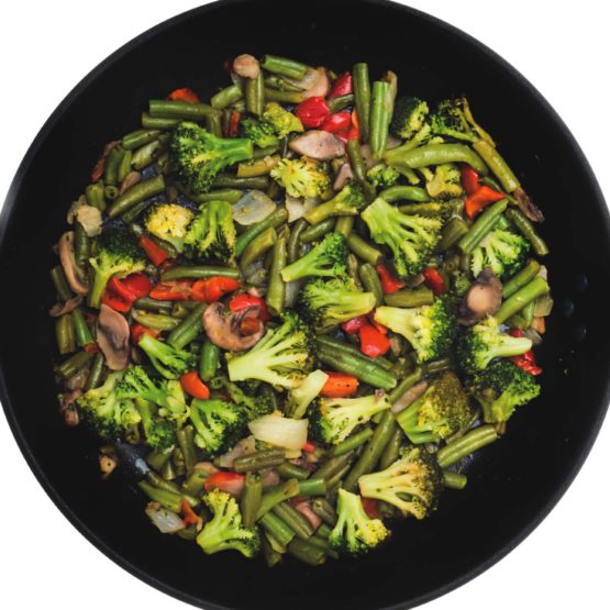 KitchenCraft World of Flavours 25 cm Non Stick Wok for Induction Hob, Suitable for All Heat Sources, Carbon Steel, Medium - Image 4