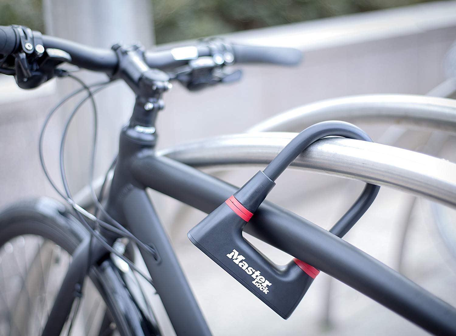 Master Lock Heavy Duty Bike D Lock, Key, Certified Bike Lock 8278EURDPRO - Use with Electric, Mountain, Road, Folding Bikes - Image 2