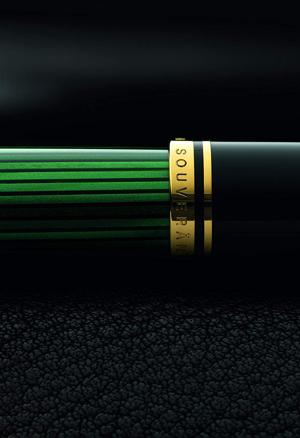 Pelikan Souverän M600 Plunger Fountain Pen - Black/Green, Gold,Green,Black - Image 3