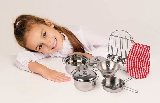 Childrens Toy Metal Cooking Pots, Pans, Oven Glove & Utensils Set - Image 2