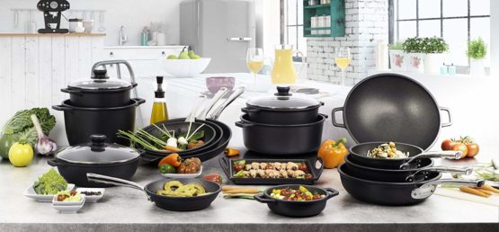DE BUYER Choc Xtreme Frying Pan with Cast Stainless Steel Handle, 28 cm, Black, 49 x 32 x 7.59 cm - Image 2